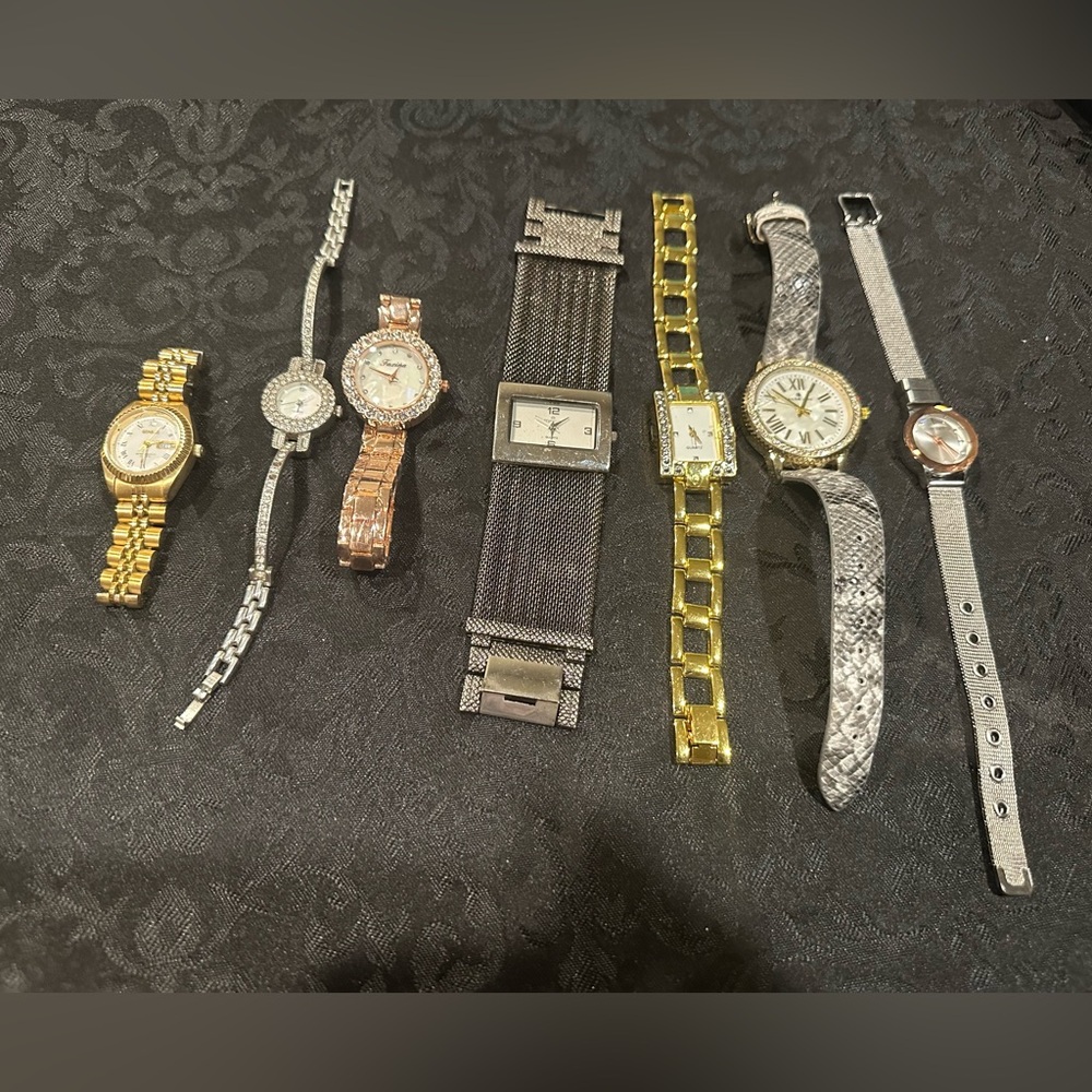 Lot of 7 ladies watches #223